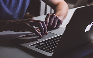 开云体育下载-莱比锡红牛力克IG，莫德里奇极限生还后反打鏖战多局季后赛，引爆全场热议