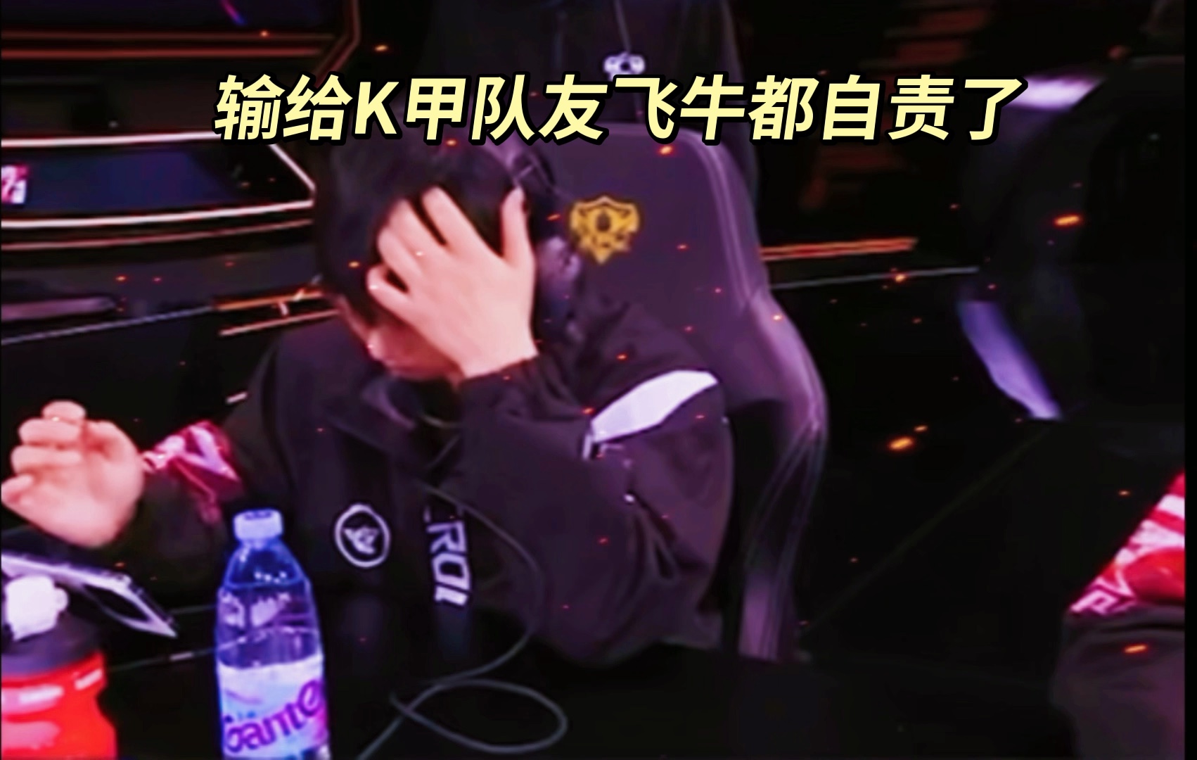 FLY力克HKA，Uzi操刀奇招英雄翻盘强强对话八强赛，点燃全场激情