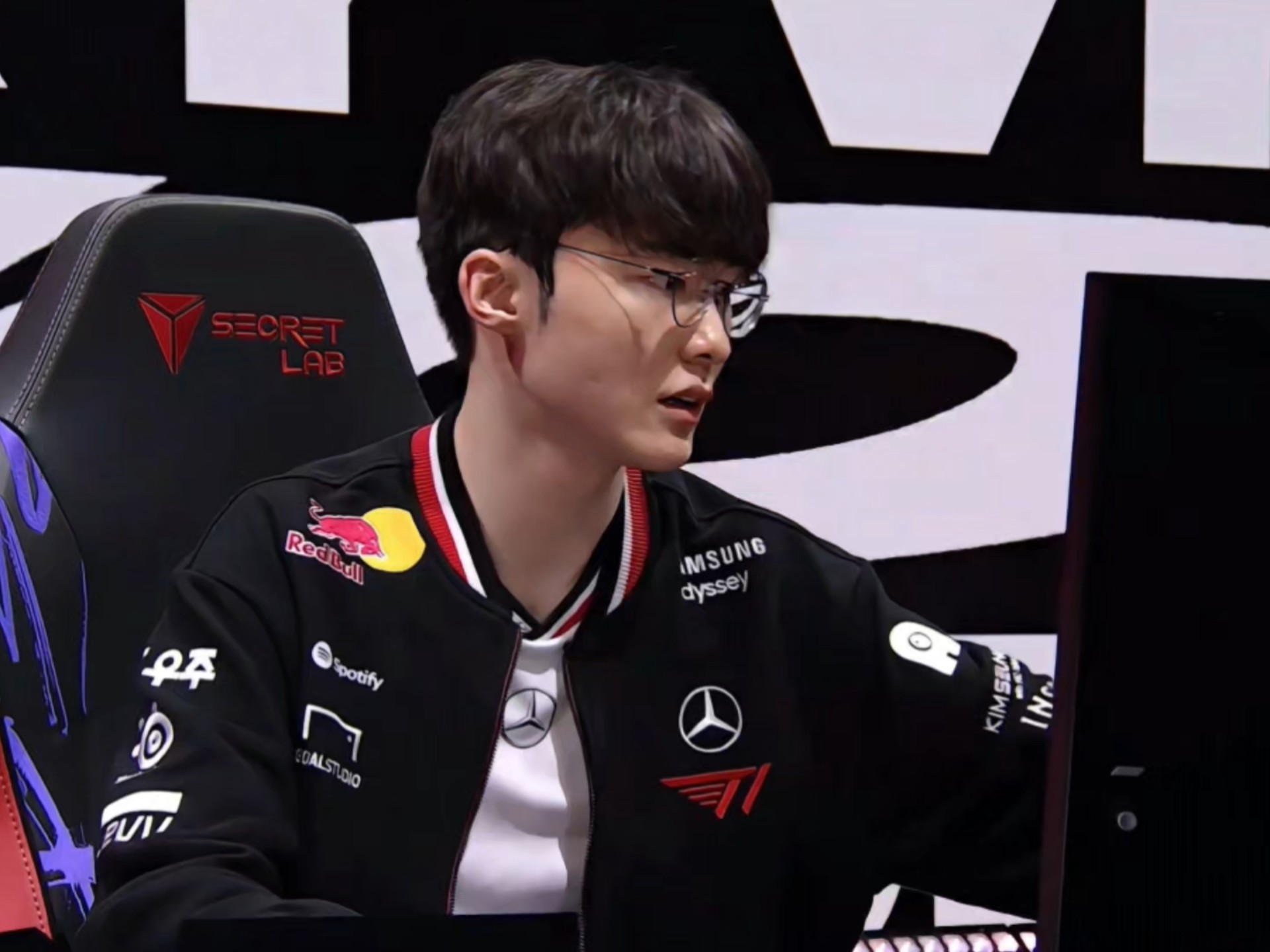 JDG血洗IG,Faker拿下关键大龙顶尖较量四强赛,技惊四座 JDG血洗IG,Faker拿下关键大龙顶尖较量四强赛,技惊四座