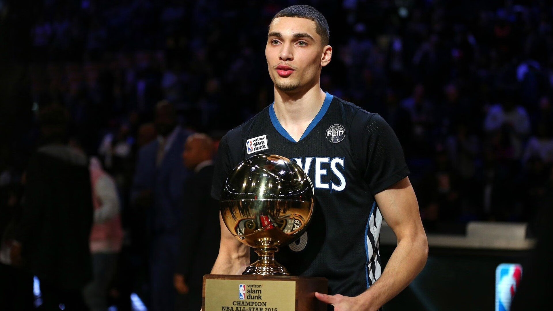 开云体育平台APP-当莫兰特的野性节奏注入老鹰对阵马刺的战术棋盘，是颠覆，还是失控？